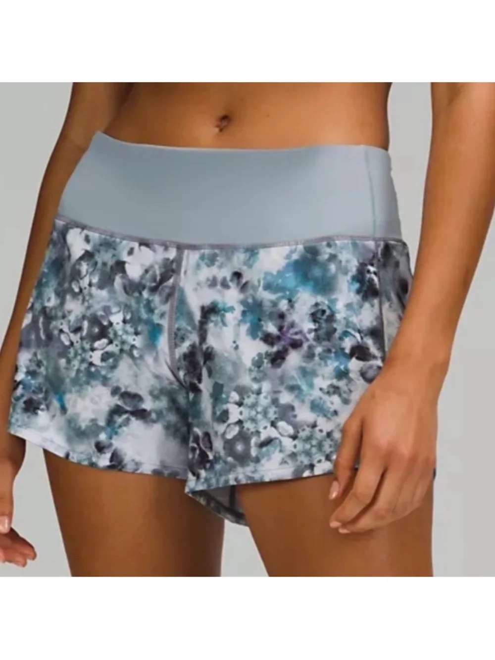 Lululemon Speed Up shorts